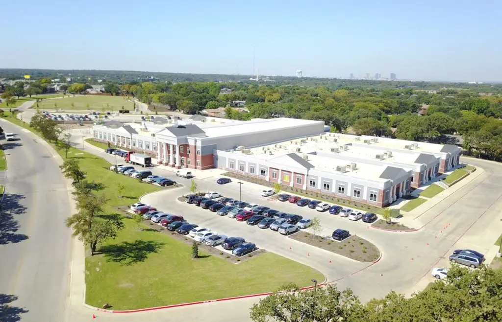 Exterior of Athlos Academy charter school built by Parkway Constructio